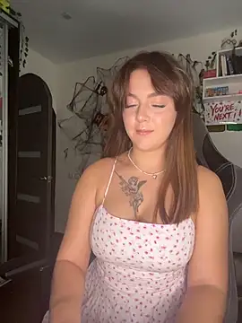 Snapshot of MikssMolly chatting on 12/05/25, 07:07 MikssMolly online show from 12/05/25, 07:07