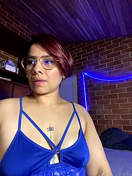 Snapshot of alejandra_prk26 chatting on 09/14/25, 01:50 alejandra prk26 online show from 09/14/25, 01:50
