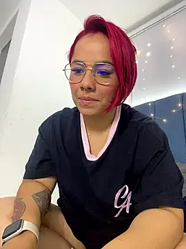 Snapshot of alejandra_prk26 chatting on 01/14/26, 04:16 alejandra prk26 online show from 01/14/26, 04:16