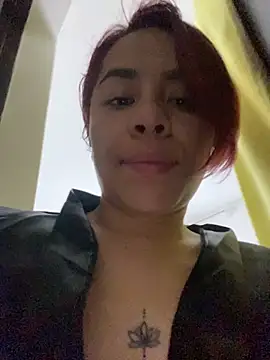 Snapshot of alejandra_prk26 chatting on 11/21/25, 12:37 alejandra prk26 online show from 11/21/25, 12:37