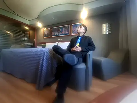 Molly Erik online show from 11/14/25, 07:17