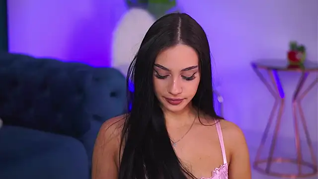 Snapshot of NinaSolenne chatting on 01/13/26, 08:02 NinaSolenne online show from 01/13/26, 08:02