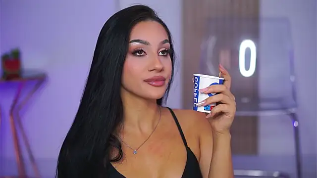 NinaSolenne online show from 11/28/25, 07:47