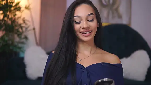 NinaSolenne online show from 11/03/25, 07:39