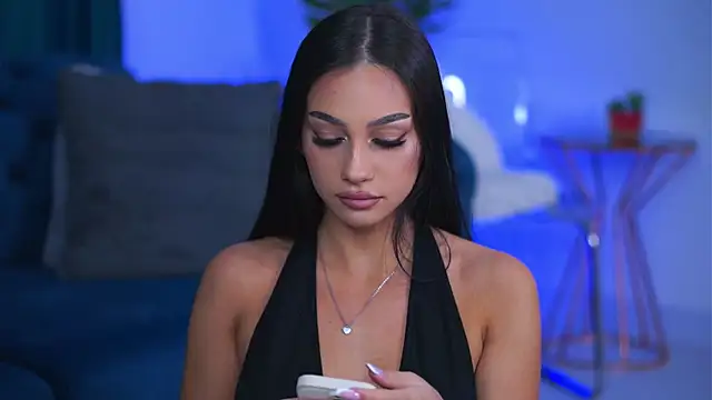 Snapshot of NinaSolenne chatting on 02/10/26, 08:30 NinaSolenne online show from 02/10/26, 08:30