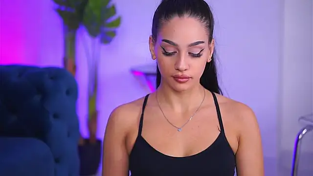 NinaSolenne online show from 12/04/25, 08:19