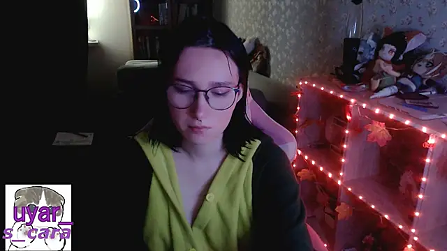 s cara online show from 10/04/25, 01:45