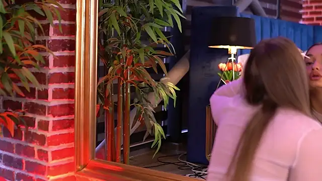 Snapshot of MillaSerene chatting on 12/05/25, 07:18 MillaSerene online show from 12/05/25, 07:18