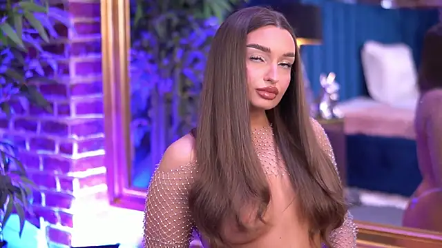 Snapshot of MillaSerene chatting on 11/13/25, 07:23 MillaSerene online show from 11/13/25, 07:23