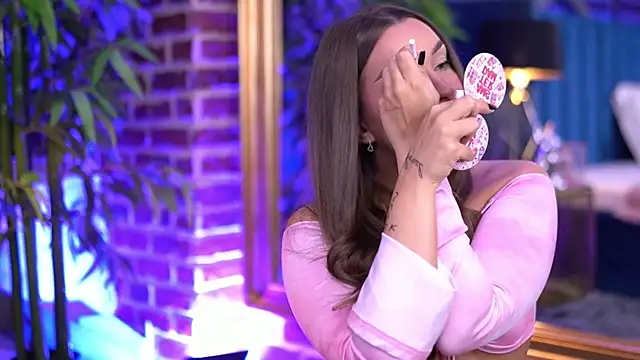 Snapshot of MillaSerene chatting on 11/20/25, 07:09 MillaSerene online show from 11/20/25, 07:09