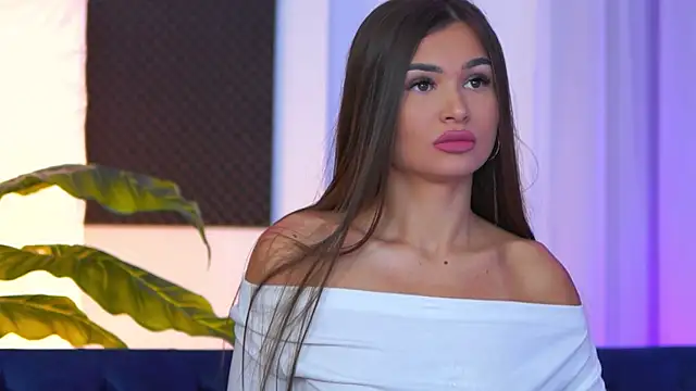 KyssaraPlay online show from 10/08/25, 06:41