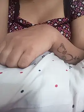 lovelysona11 online show from 09/17/25, 04:25