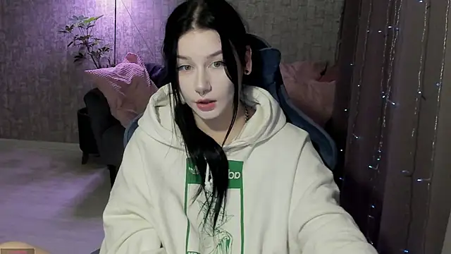 AlinaGreeeen online show from 09/12/25, 06:46