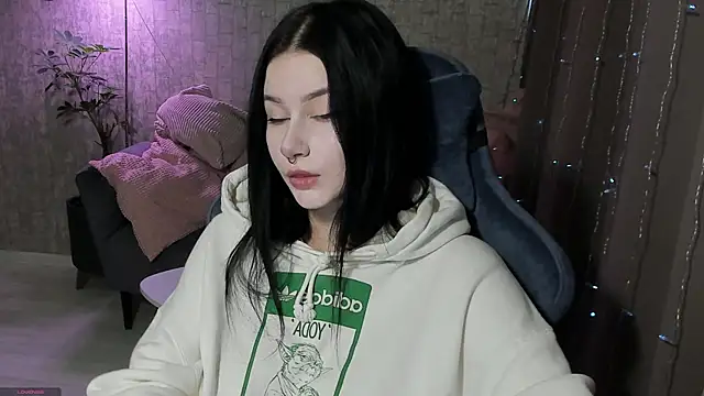 AlinaGreeeen online show from 09/27/25, 04:40