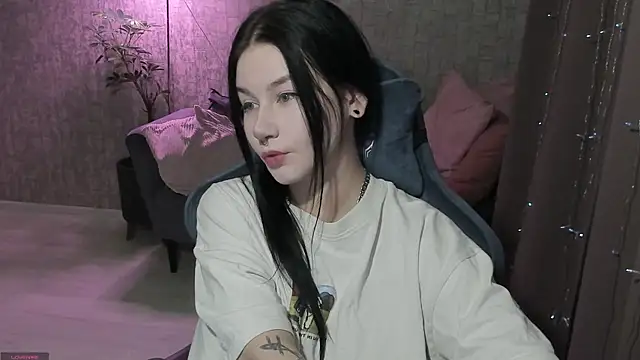 AlinaGreeeen online show from 10/06/25, 02:35