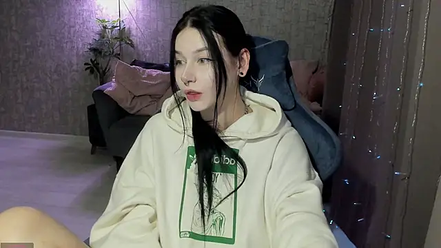 AlinaGreeeen online show from 09/10/25, 08:57
