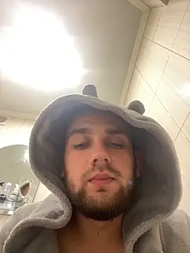 LuckyGirlfriends online show from 11/02/25, 04:45