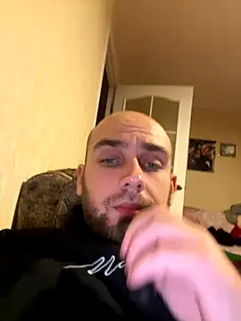 LuckyGirlfriends online show from 10/07/25, 05:25