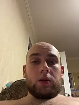 LuckyGirlfriends online show from 05/13/26, 07:43