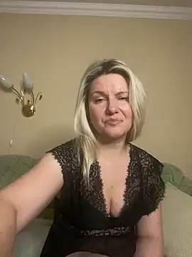 AliceSwan4011 online show from 02/09/26, 03:54