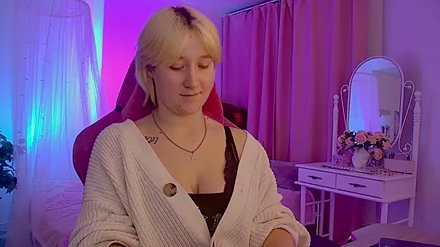 CinBellamy online show from 10/22/25, 03:06