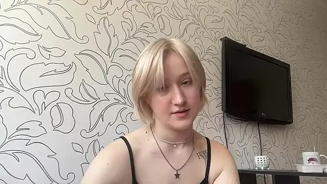 Snapshot of CinBellamy chatting on 05/21/26, 06:44 CinBellamy online show from 05/21/26, 06:44