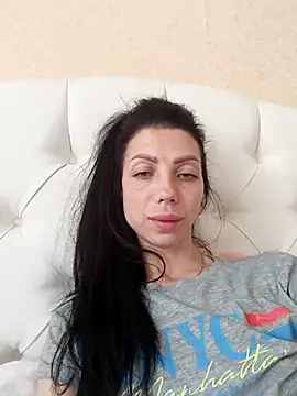 Snapshot of Princessa99885 chatting on 06/12/26, 01:42 Princessa99885 online show from 06/12/26, 01:42