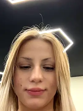 FavoriteKira online show from 01/07/26, 06:13