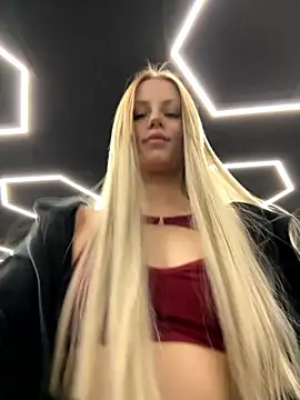 FavoriteKira online show from 01/15/26, 04:10