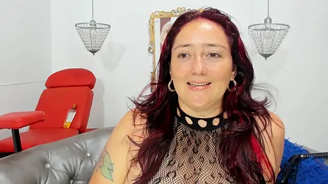 naughty milf esmeralda online show from 05/15/26, 02:37