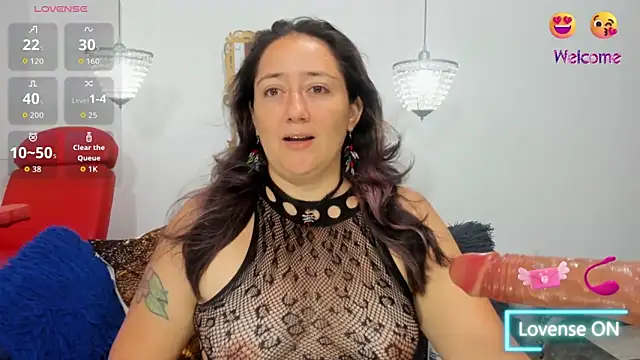 naughty milf esmeralda online show from 04/22/26, 02:51