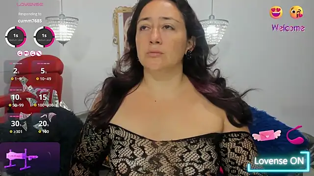 naughty milf esmeralda online show from 04/18/26, 02:36