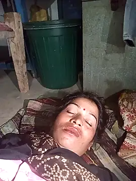 MISS LOVE 001 online show from 11/06/25, 06:23