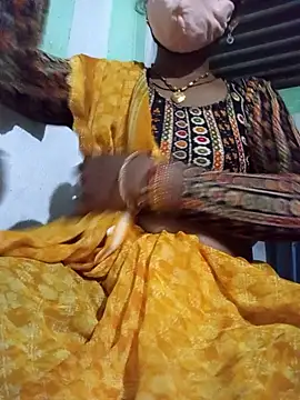 MISS LOVE 001 online show from 10/02/25, 03:59