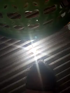 MISS LOVE 001 online show from 12/13/25, 08:04