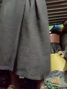 MISS LOVE 001 online show from 10/15/25, 07:11