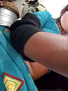 MISS LOVE 001 online show from 12/01/25, 10:27