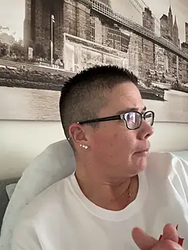 voluptuous-minx online show from 12/04/25, 12:15