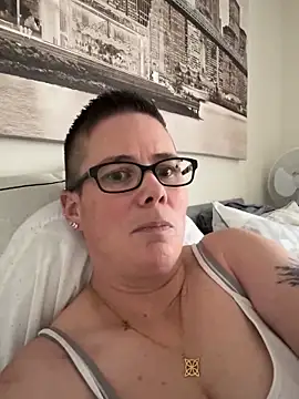 voluptuous-minx online show from 12/17/25, 09:58