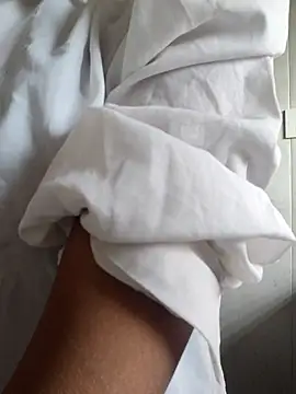 Radhika 01 online show from 11/17/25, 04:16