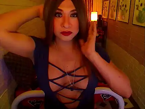 Snapshot of LadyhugecockX chatting on 10/03/25, 11:45 LadyhugecockX online show from 10/03/25, 11:45