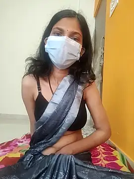 Shivani2002 online show from 12/18/25, 01:33