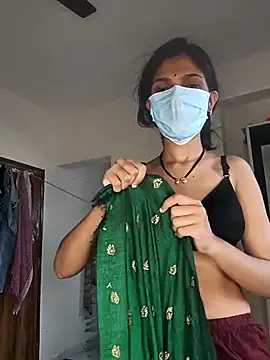 Shivani2002 online show from 04/18/26, 08:16