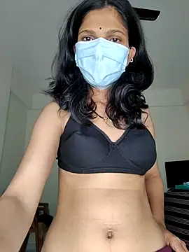 Shivani2002 online show from 04/05/26, 05:52