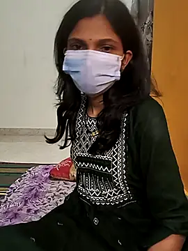 Shivani2002 online show from 11/30/25, 05:03