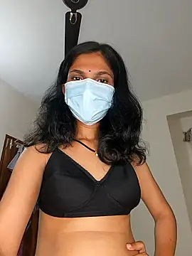 Shivani2002 online show from 05/17/26, 03:56
