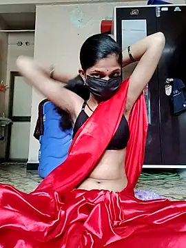 Snapshot of Shivani2002 chatting on 09/18/25, 07:33 Shivani2002 online show from 09/18/25, 07:33