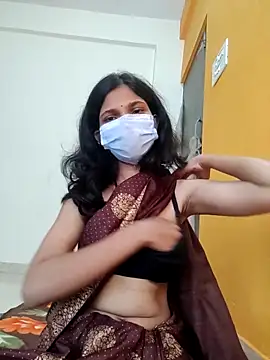 Shivani2002 online show from 12/19/25, 01:31