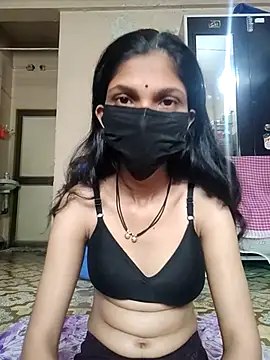 Snapshot of Shivani2002 chatting on 09/20/25, 03:22 Shivani2002 online show from 09/20/25, 03:22