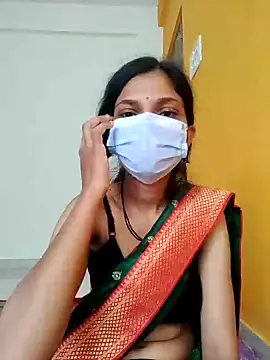 Shivani2002 online show from 11/28/25, 01:39